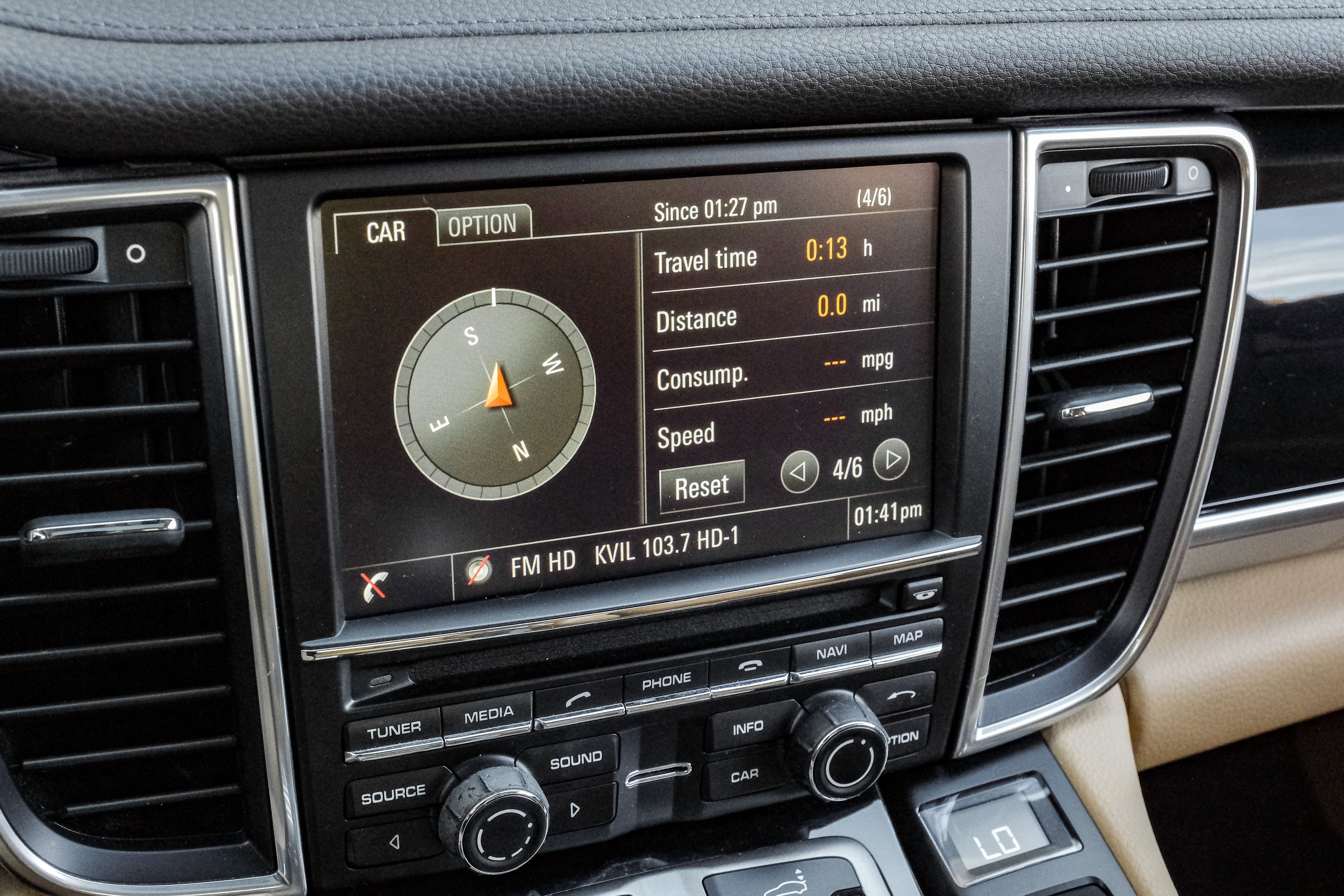 Used 2016 Porsche Panamera S w/ Premium Package Plus image 30