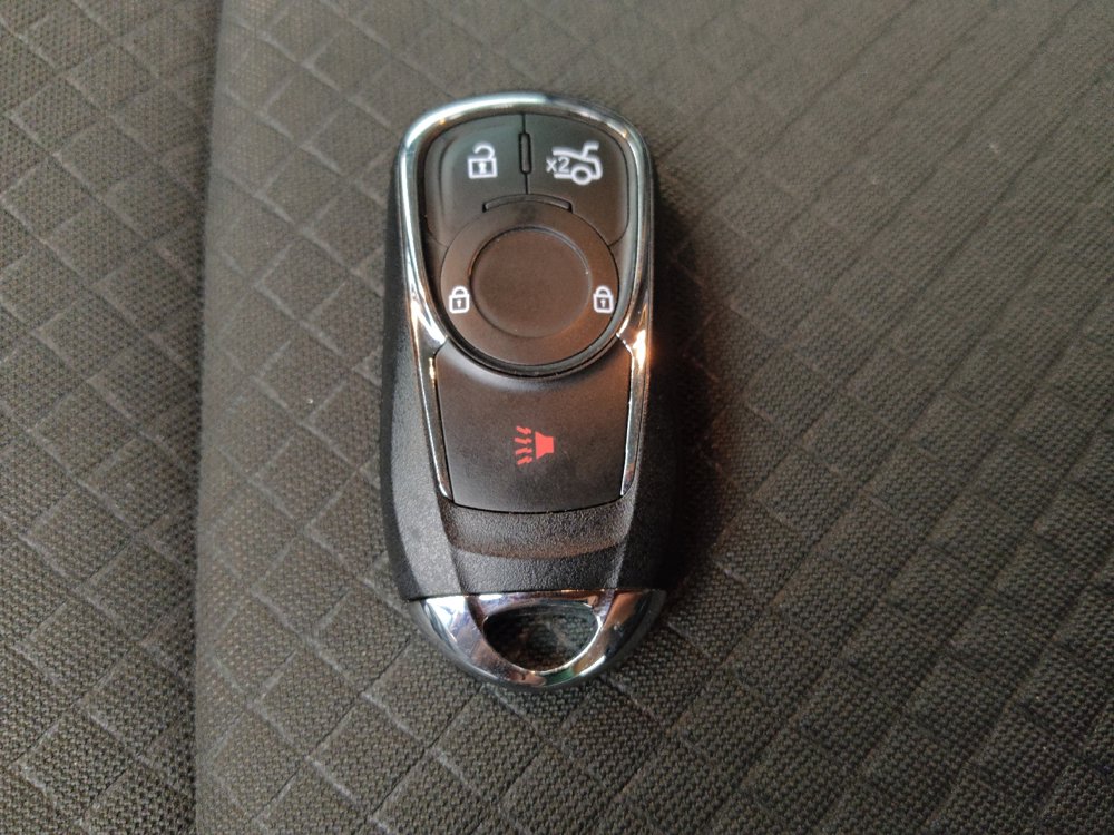 Used 2021 Buick Encore Preferred FWD image 32