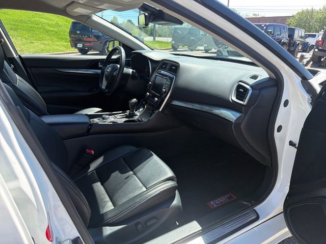 Used 2023 Nissan Maxima SV w/ Floor Mat Group image 31