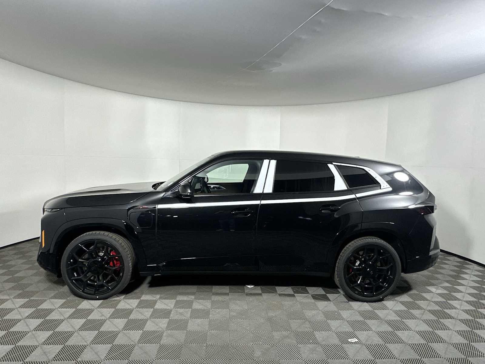 New 2026 BMW XM Label Red image 4