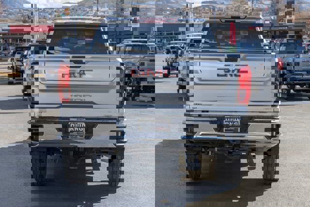 Certified 2022 GMC Sierra 3500 SLE w/ Fleet Comfort Package AWD/4WD image 4