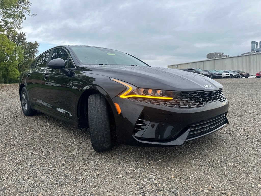 Used 2022 Kia K5 LX FWD image 11