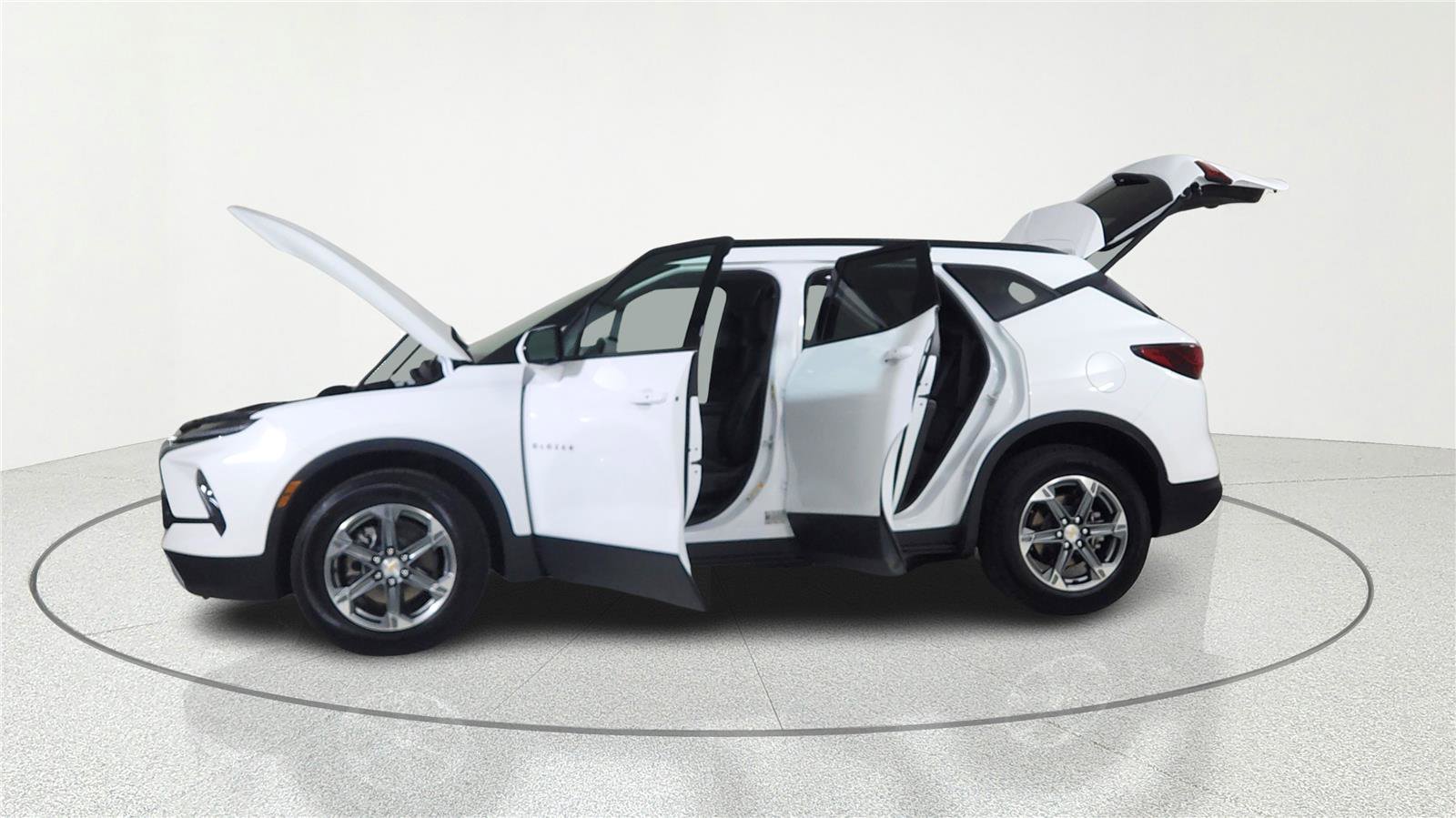 Used 2025 Chevrolet Blazer LT w/ Convenience Package AWD/4WD image 6