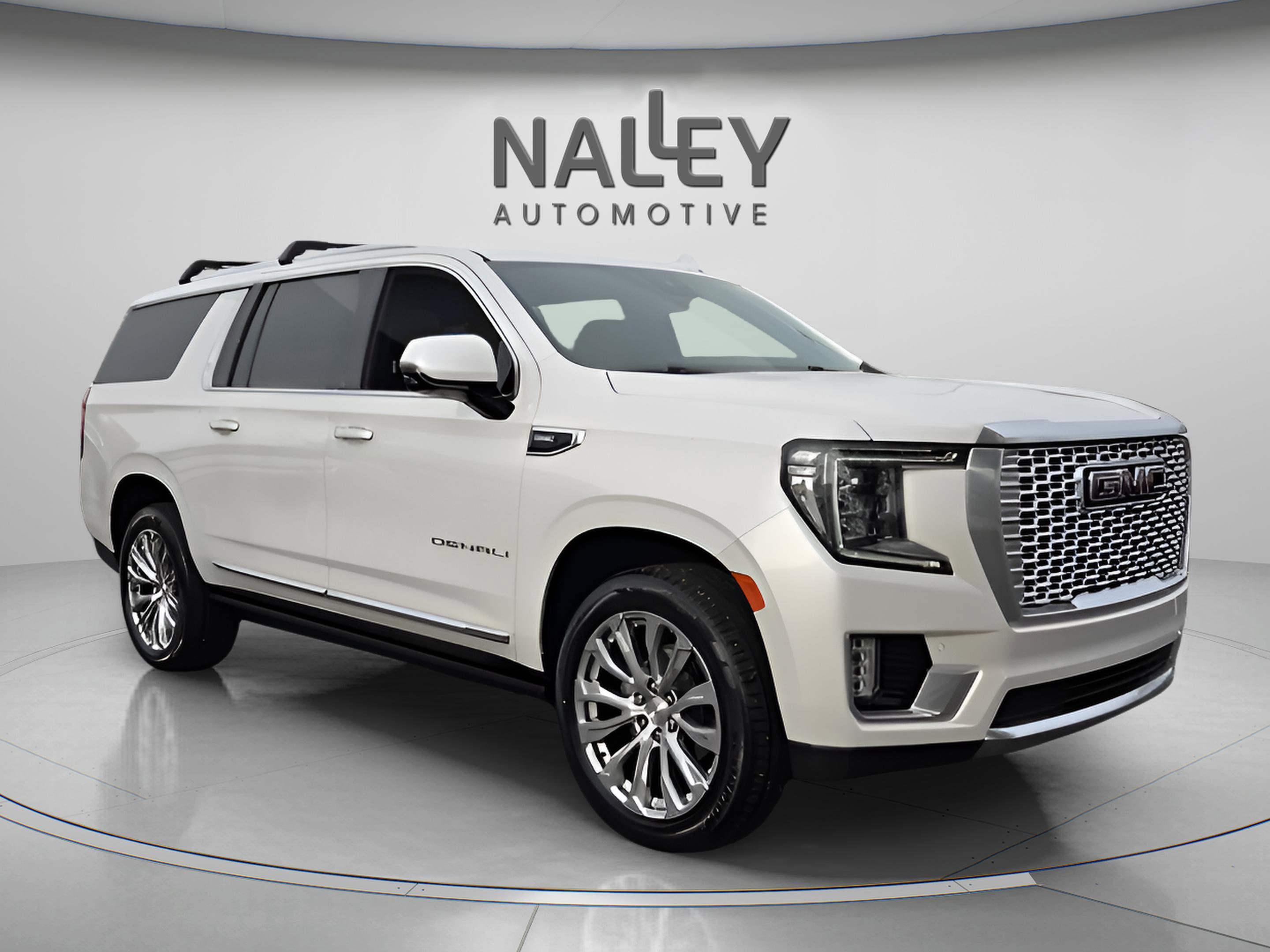 Used 2024 GMC Yukon XL Denali w/ Max Trailering Package image 7