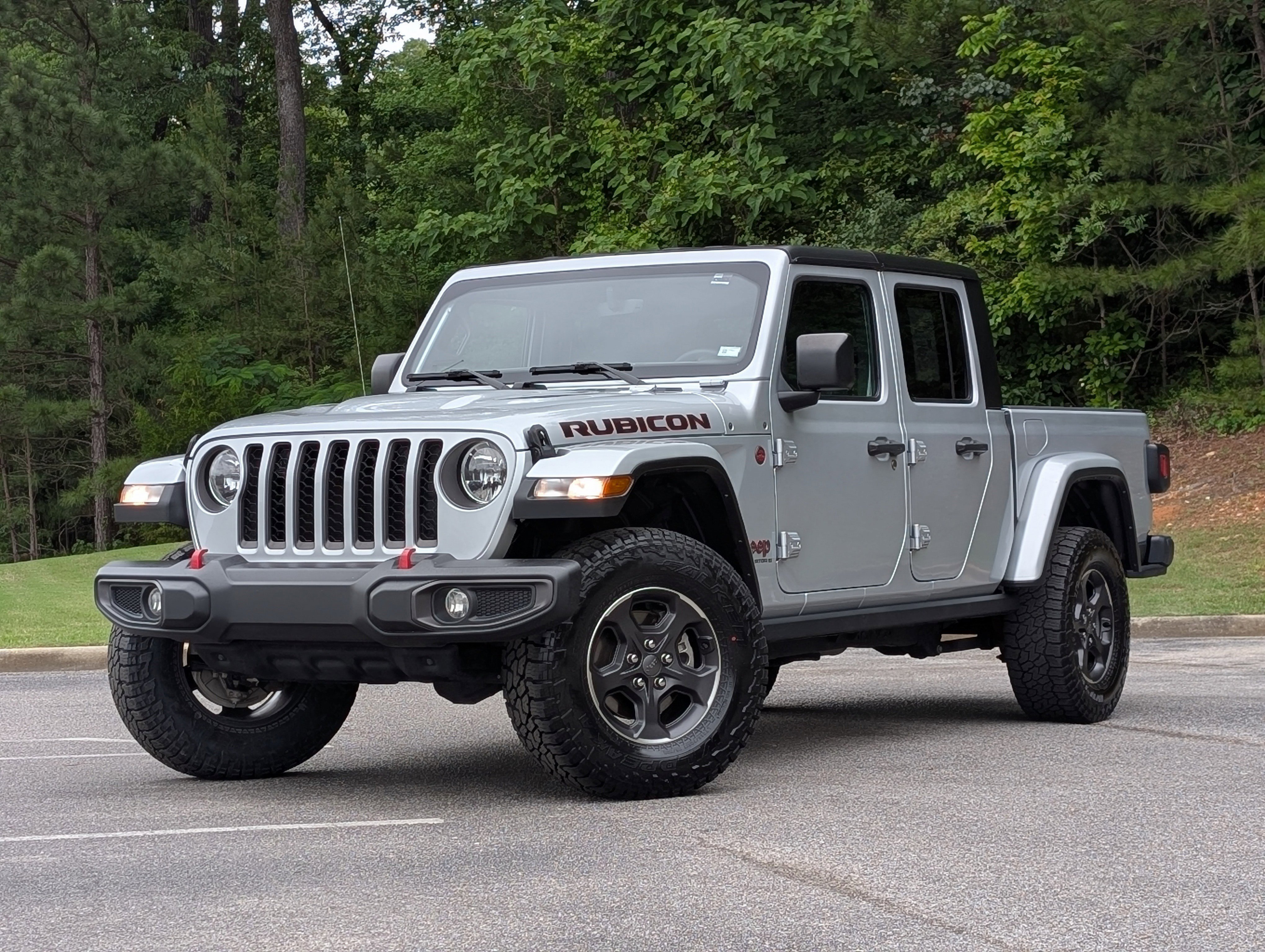 Used 2023 Jeep Gladiator Rubicon w/ Cold Weather Group AWD/4WD image 4