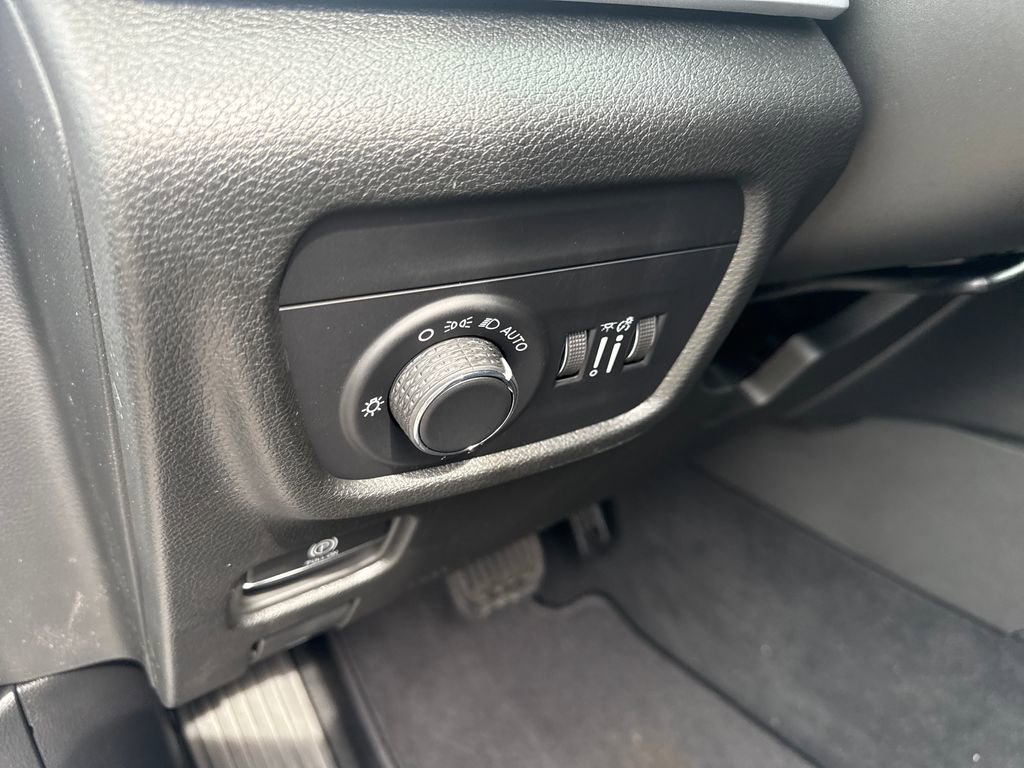 New 2026 Jeep Grand Cherokee Laredo X AWD/4WD image 16