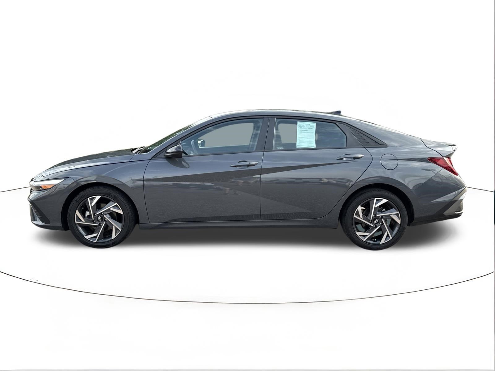 Used 2025 Hyundai Elantra Sport FWD image 6