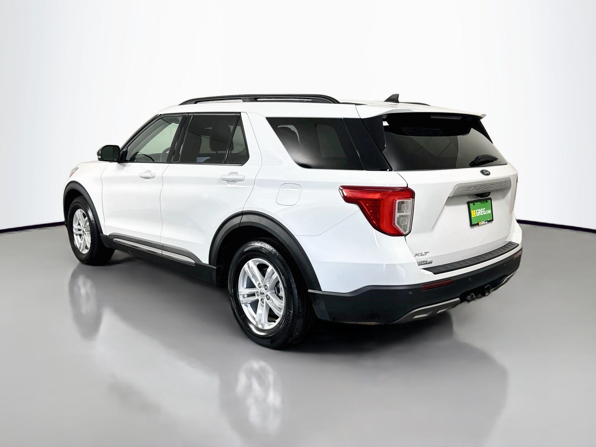 Used 2023 Ford Explorer XLT w/ Equipment Group 202A RWD image 7