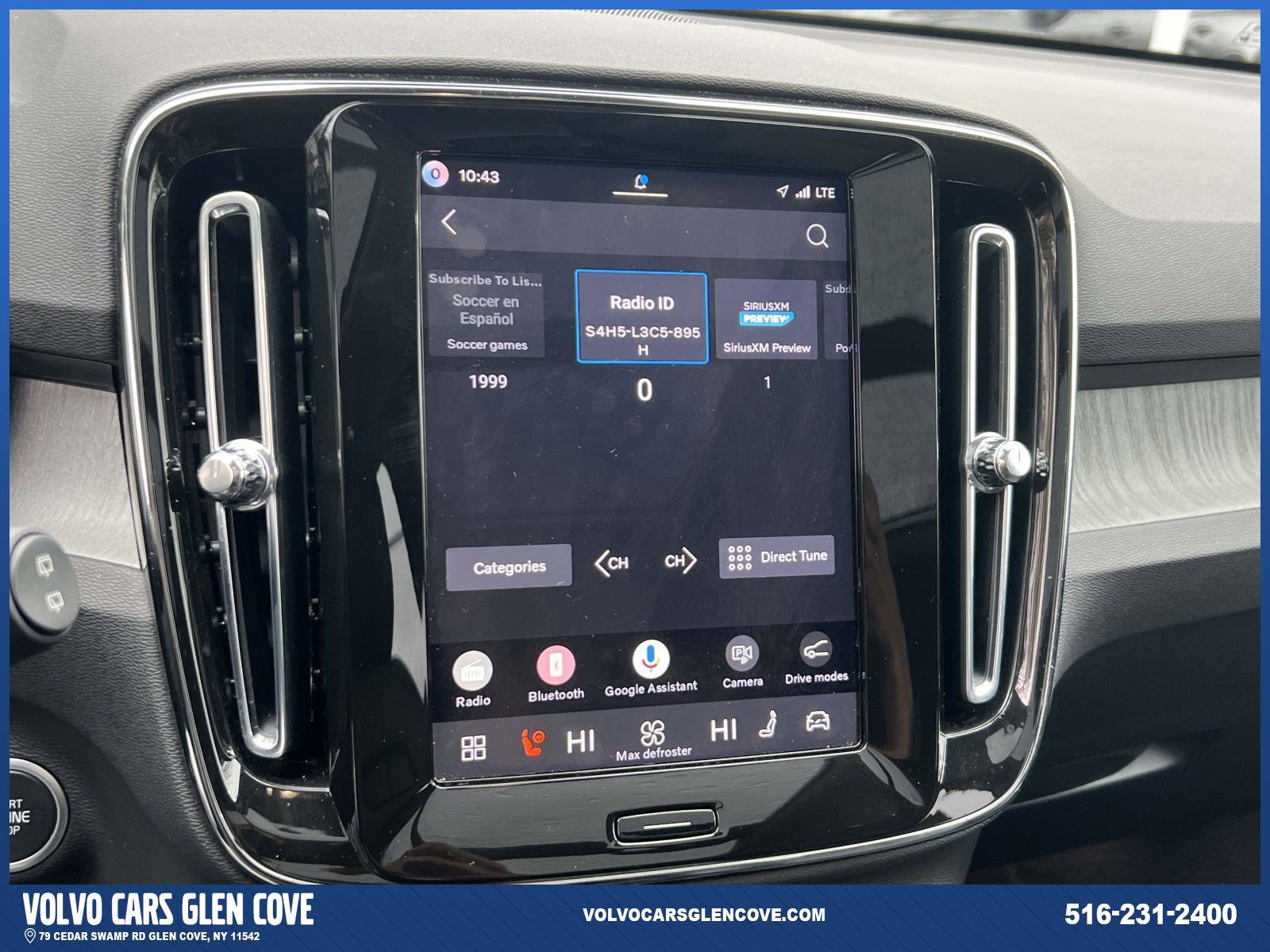 Used 2023 Volvo XC40 B5 Plus w/ Protection Package Premier image 27