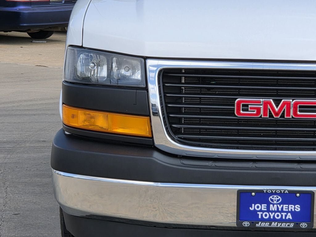 Used 2025 GMC Savana 3500 LT w/ LT Preferred Equipment Group RWD image 5