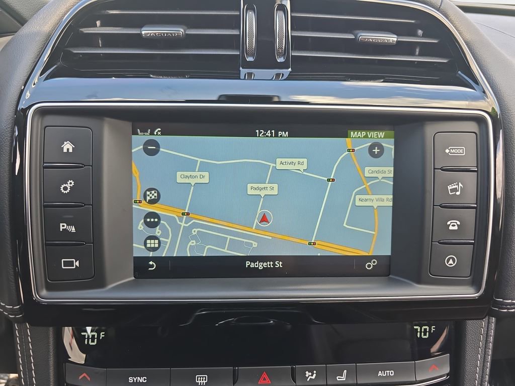 Used 2018 Jaguar F-PACE S image 25