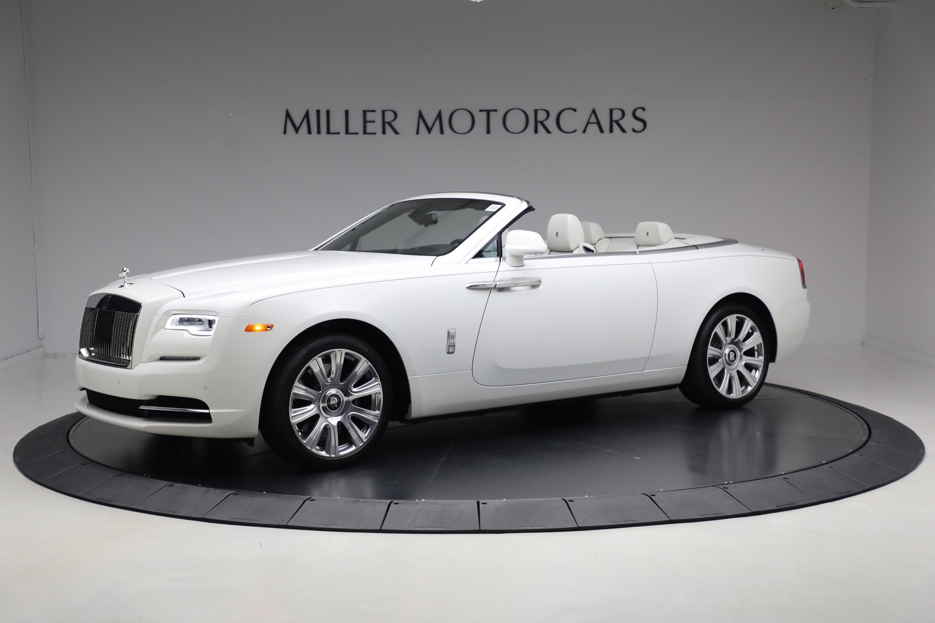 Certified 2018 Rolls-Royce Dawn image 5