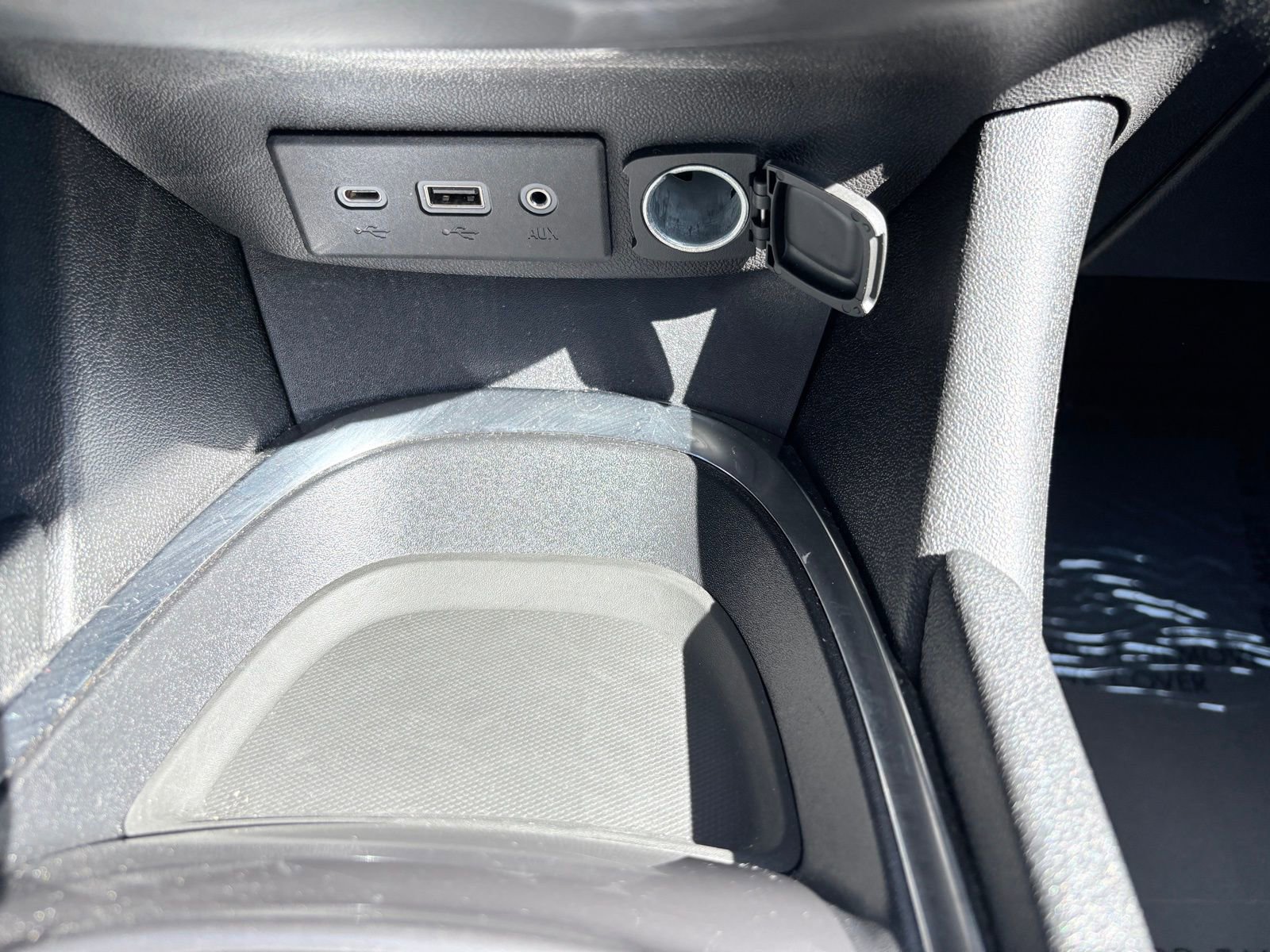 Used 2024 Chevrolet Malibu LT image 24