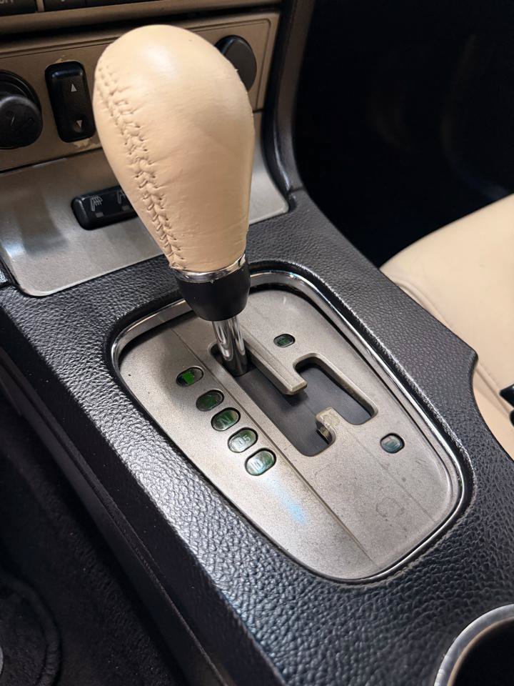 Used 2004 Ford Thunderbird RWD image 21