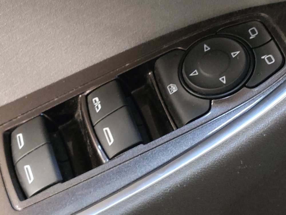 Used 2021 Chevrolet Malibu LT image 27