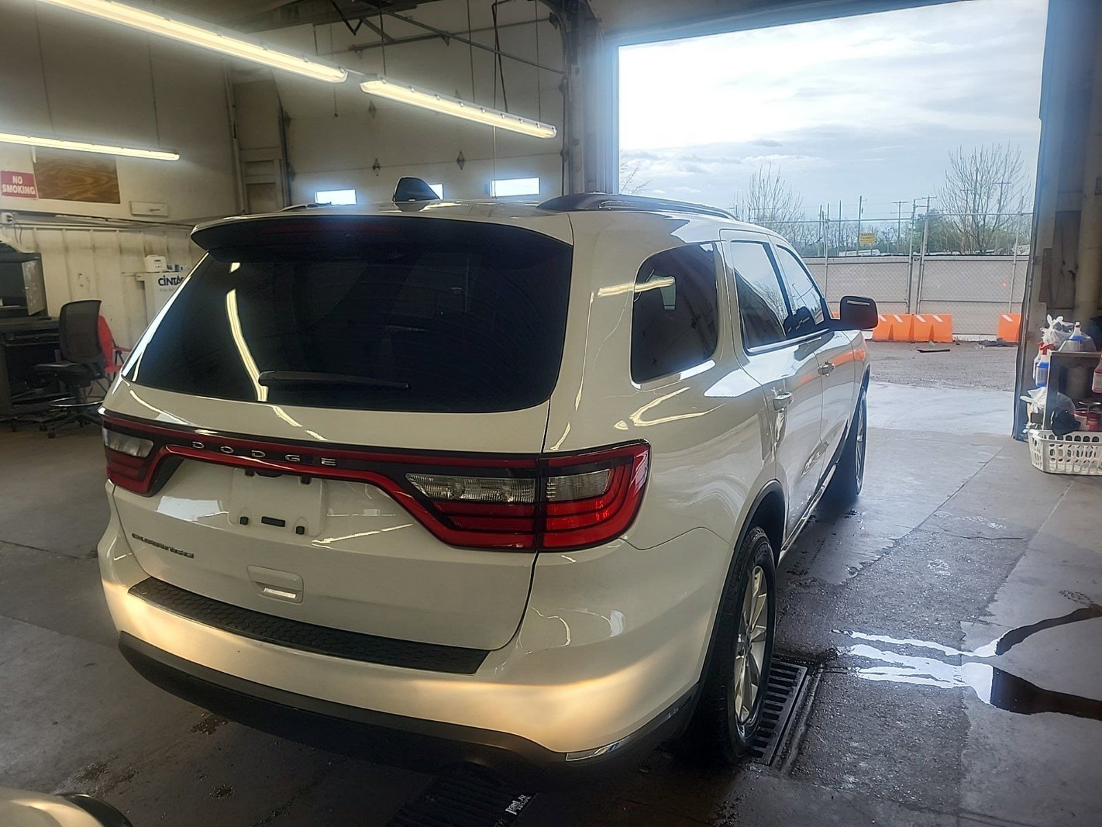 Used 2023 Dodge Durango SXT image 4