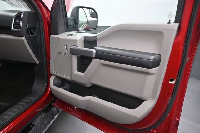 Used 2016 Ford F150 XLT w/ Equipment Group 302A Luxury AWD/4WD image 20