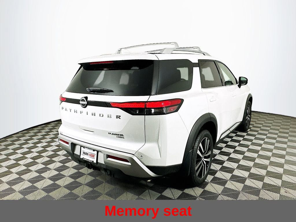 Certified 2025 Nissan Pathfinder Platinum AWD/4WD image 11