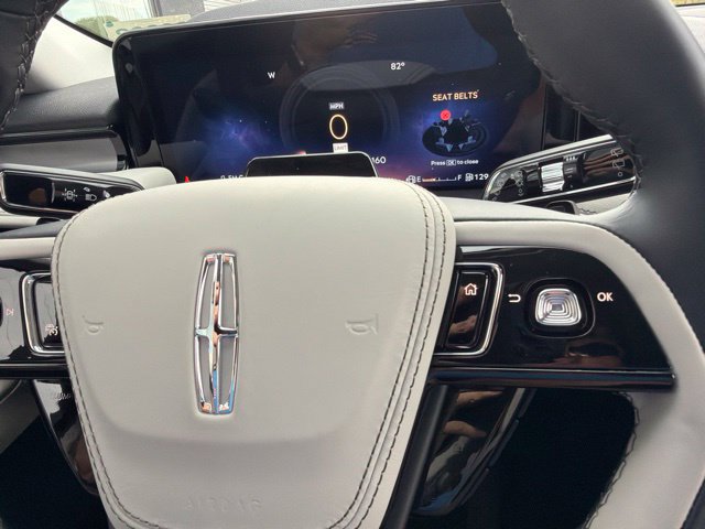 New 2027 Lincoln Aviator AWD image 21