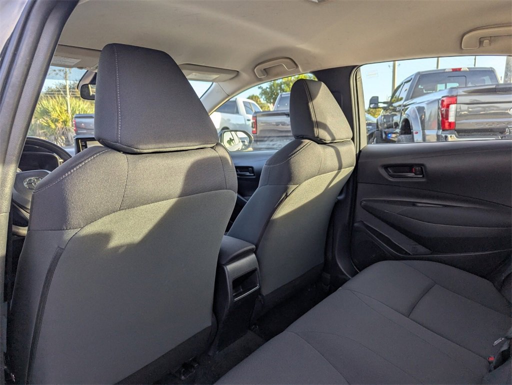 Used 2022 Toyota Corolla LE image 18