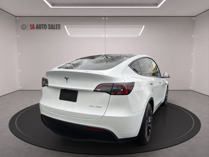 Used 2021 Tesla Model Y Performance image 5