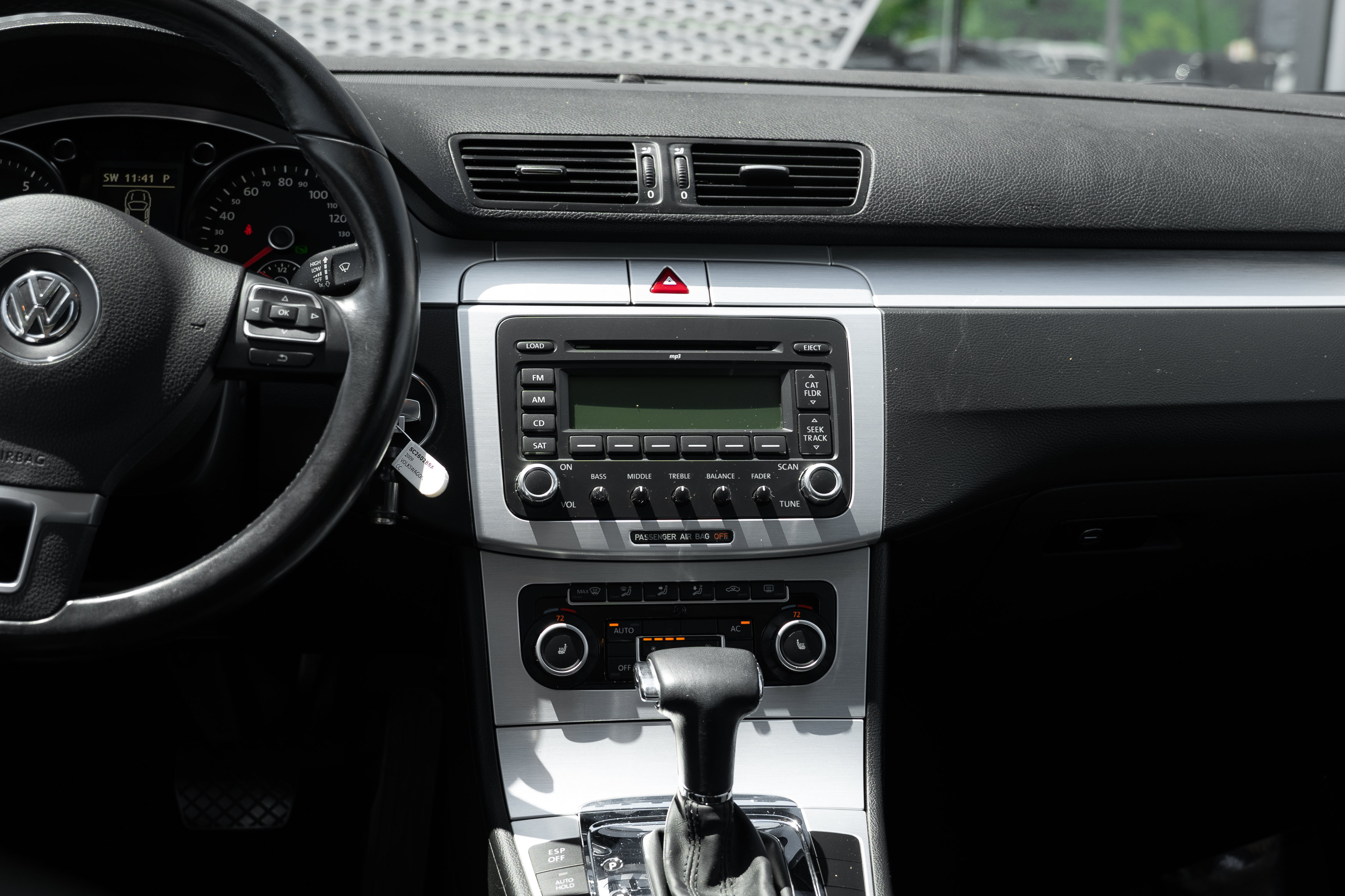 Used 2009 Volkswagen CC Luxury FWD image 12