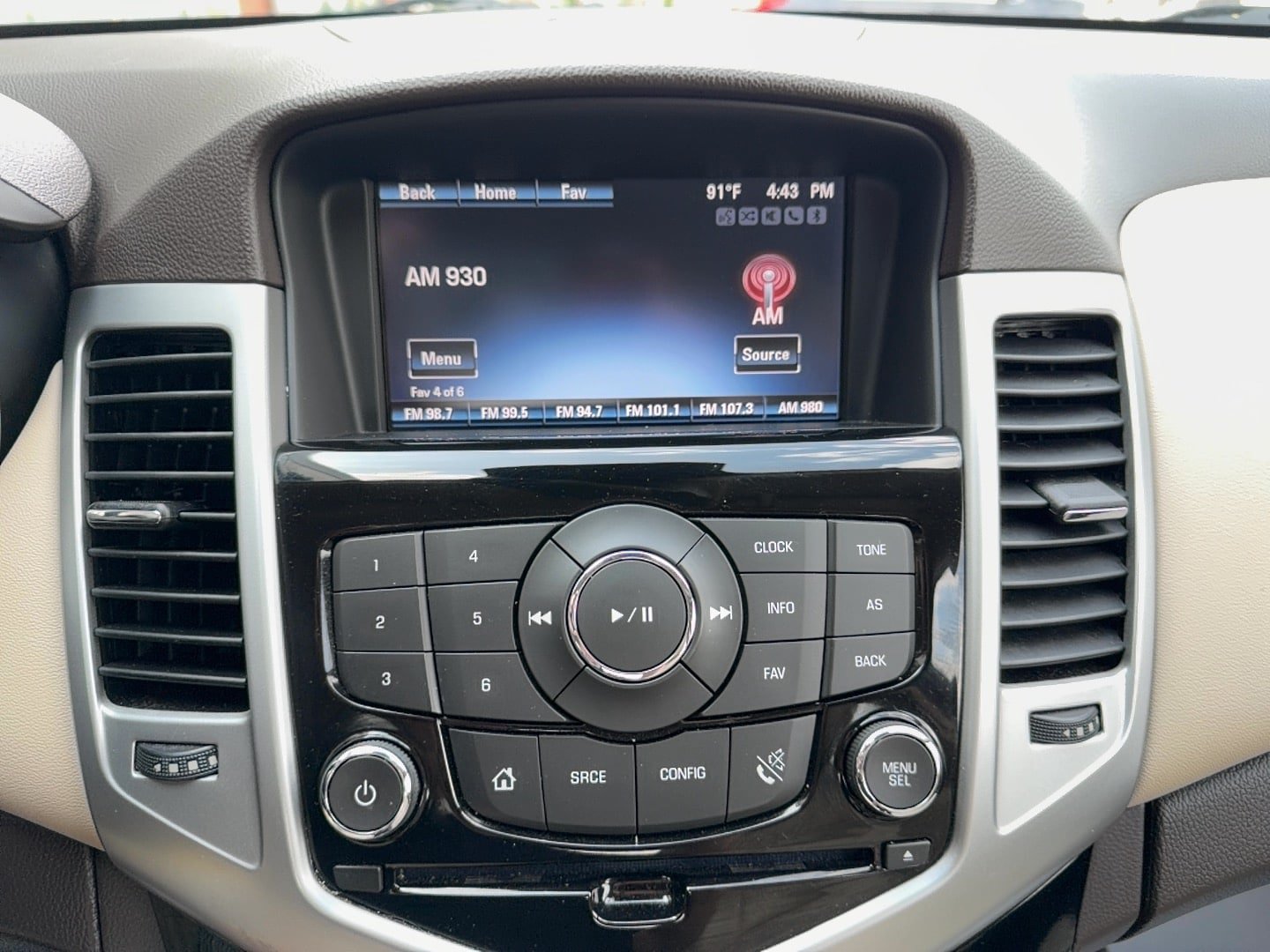 Used 2013 Chevrolet Cruze LT FWD image 10