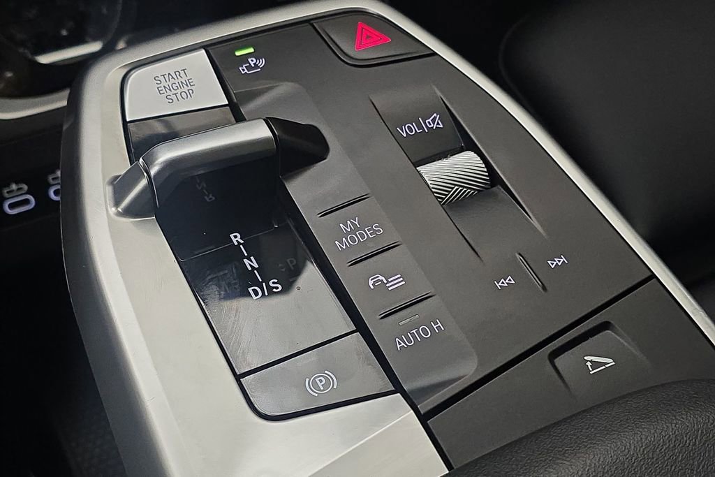 Certified 2025 BMW X2 xDrive28i image 21