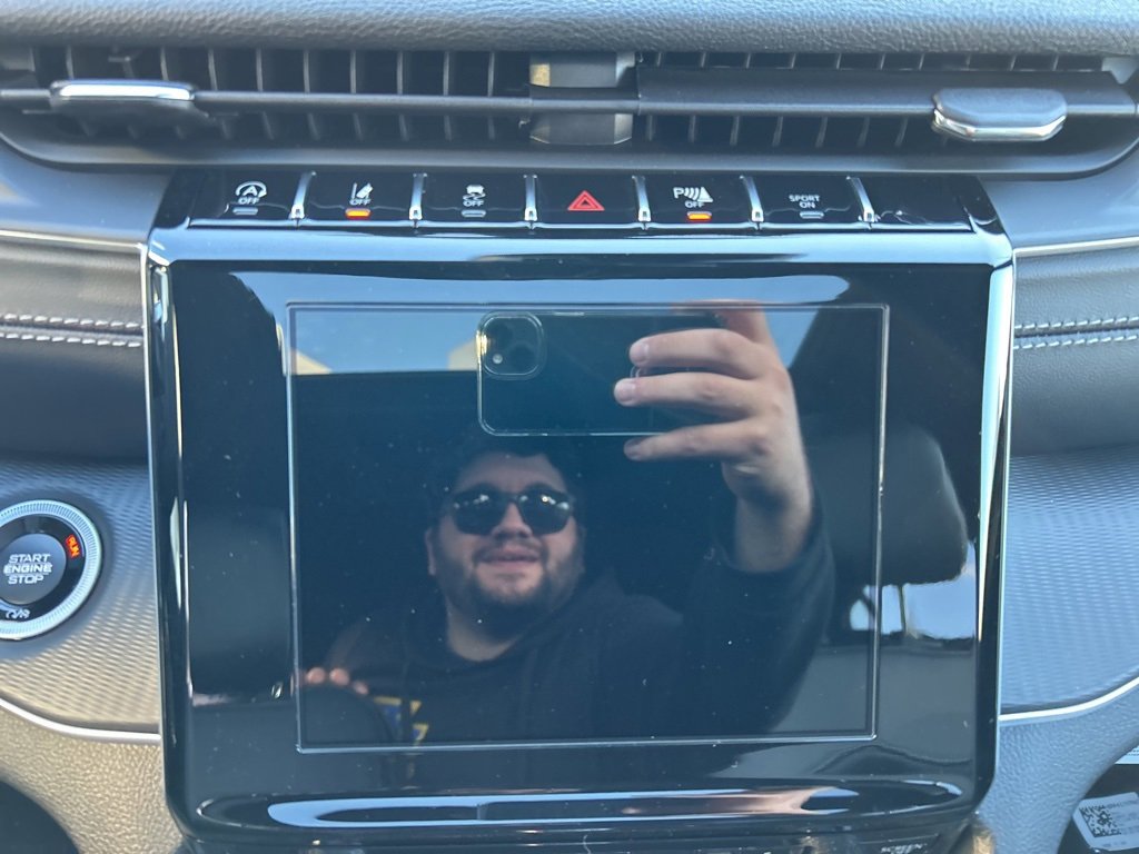 New 2025 Jeep Grand Cherokee Altitude image 11