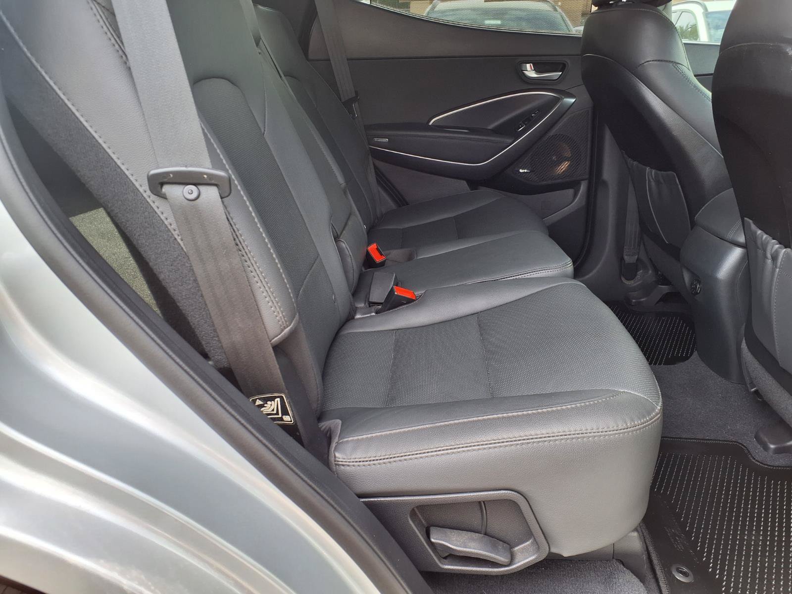 Used 2018 Hyundai Santa Fe Sport FWD image 14