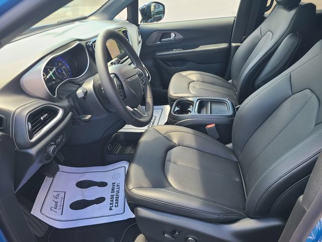 New 2027 Chrysler Pacifica Select FWD image 10