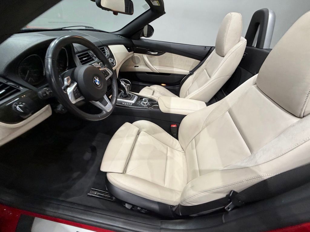 Used 2010 BMW Z4 sDrive35i image 30