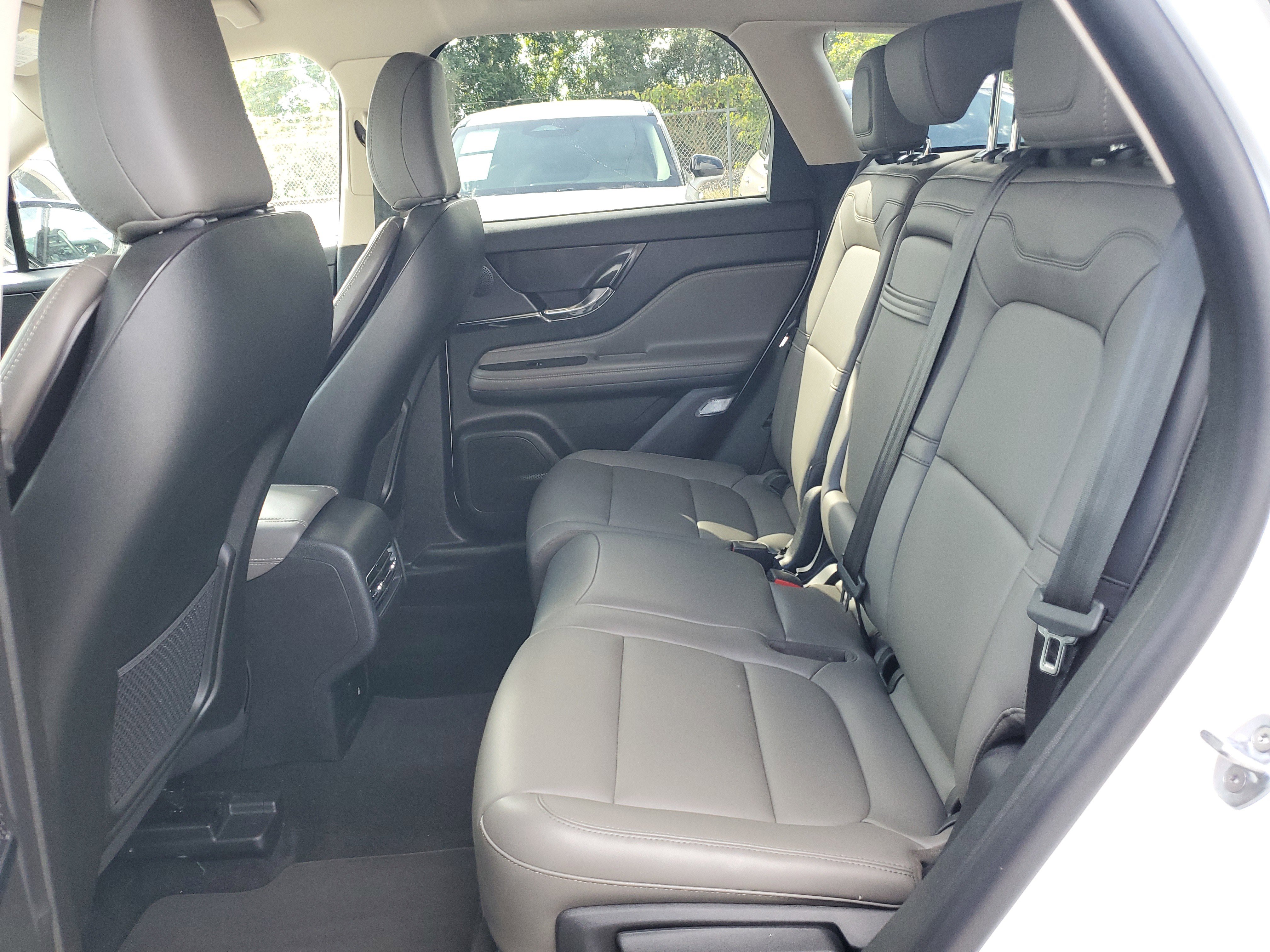 Certified 2024 Lincoln Corsair FWD image 11