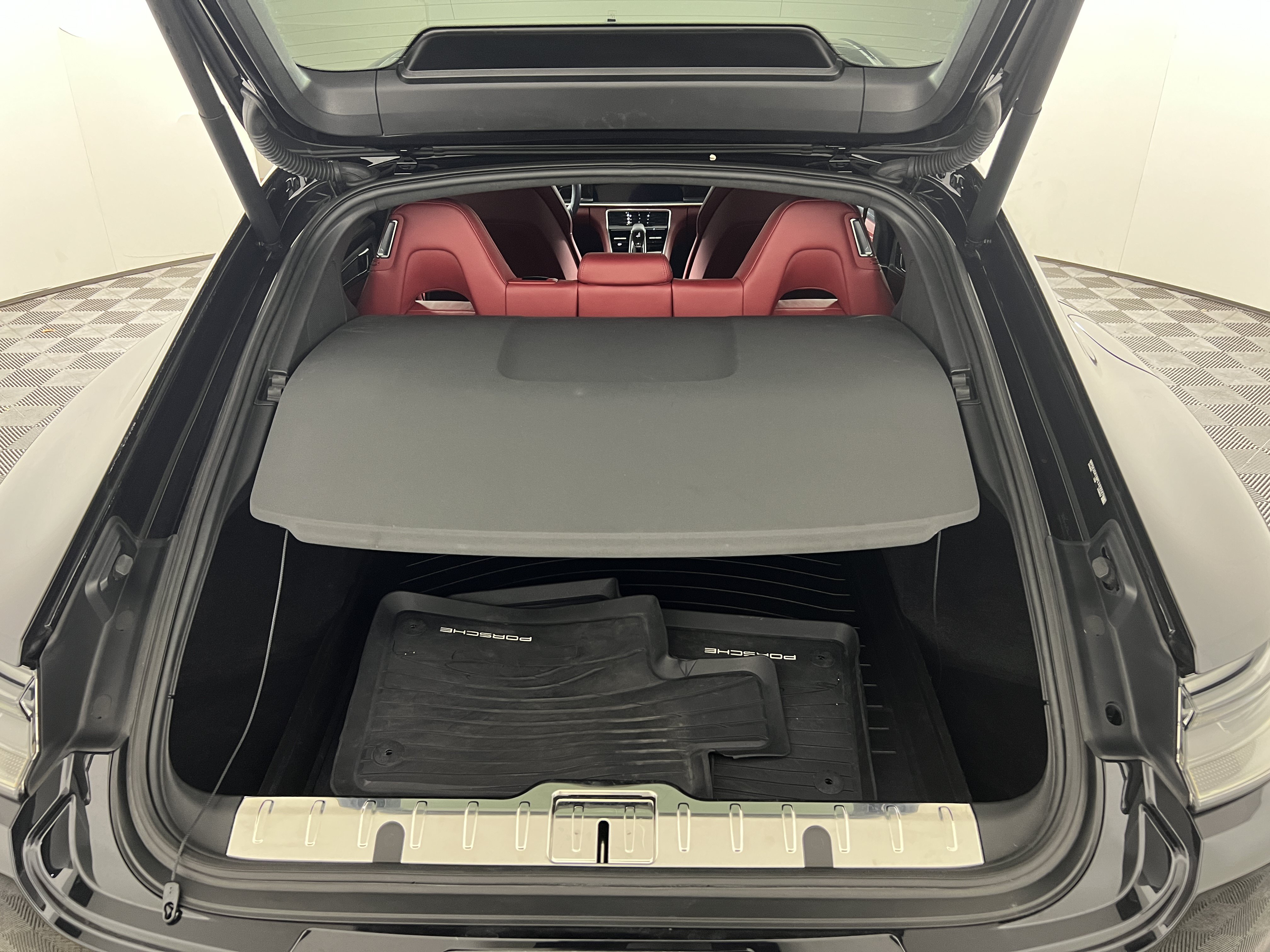 Certified 2023 Porsche Panamera 4 AWD/4WD image 21