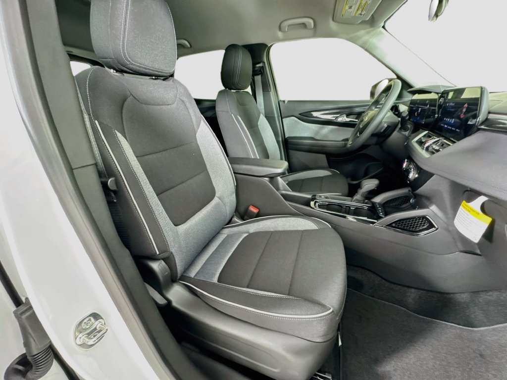 New 2026 Chevrolet TrailBlazer LT w/ Midnight Edition FWD image 27