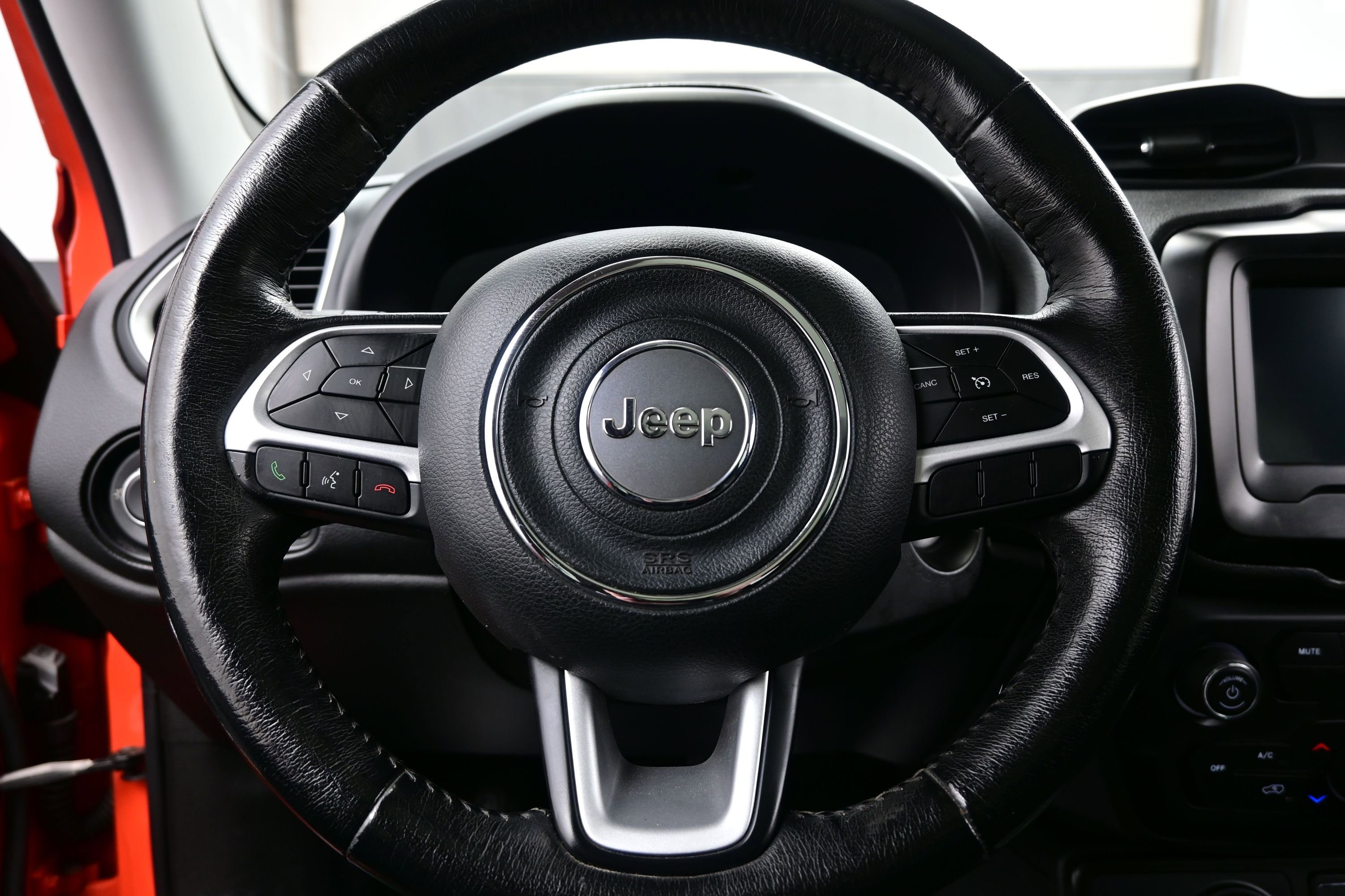 Used 2021 Jeep Renegade Latitude AWD/4WD image 21