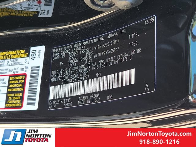 Used 2026 Toyota Sienna XLE FWD image 33