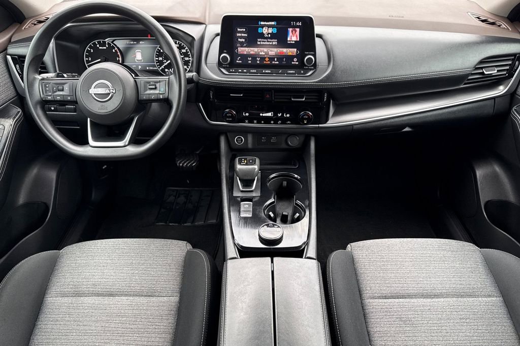 Used 2022 Nissan Rogue SV image 10