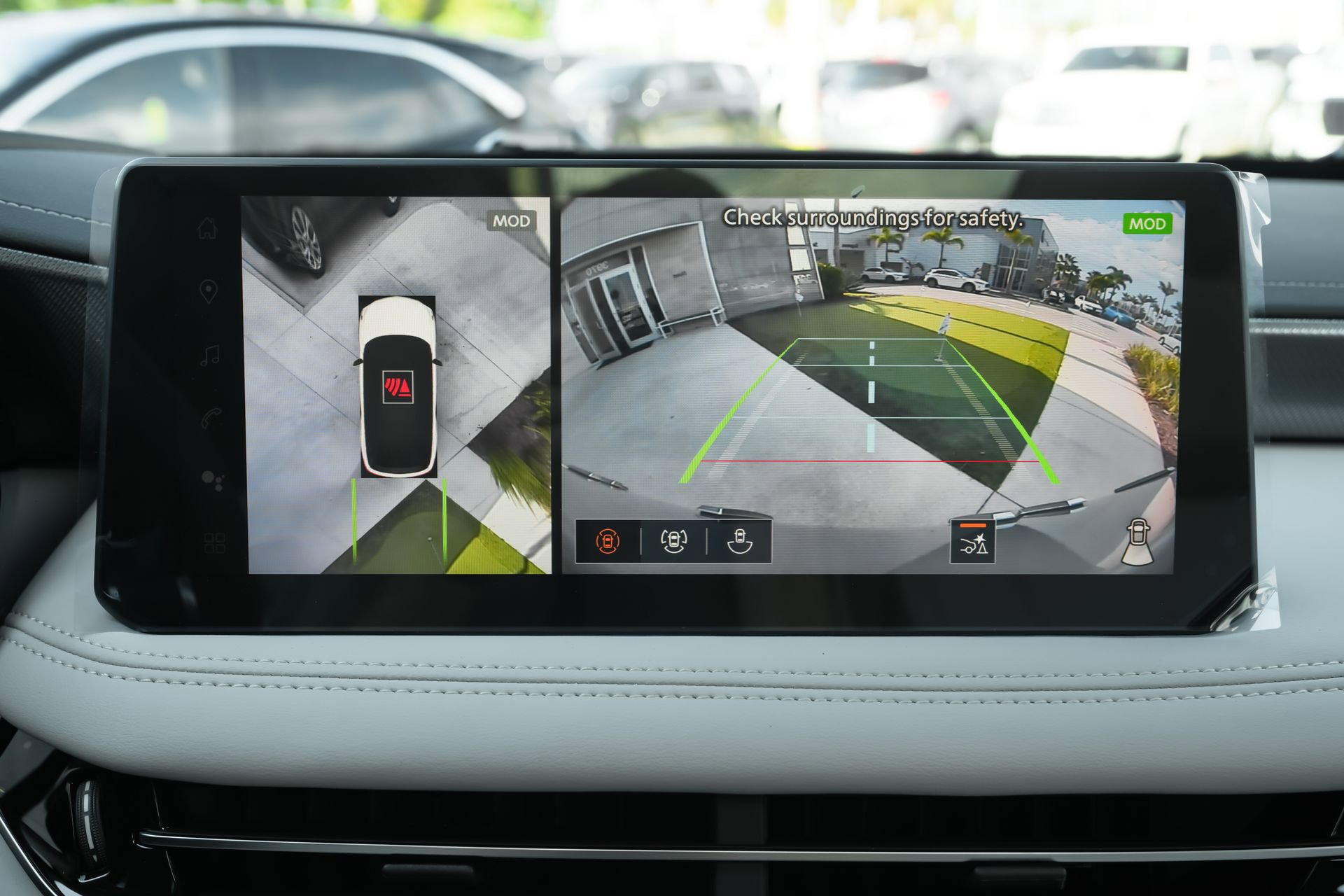 New 2026 INFINITI QX60 Luxe w/ Cargo Package image 13