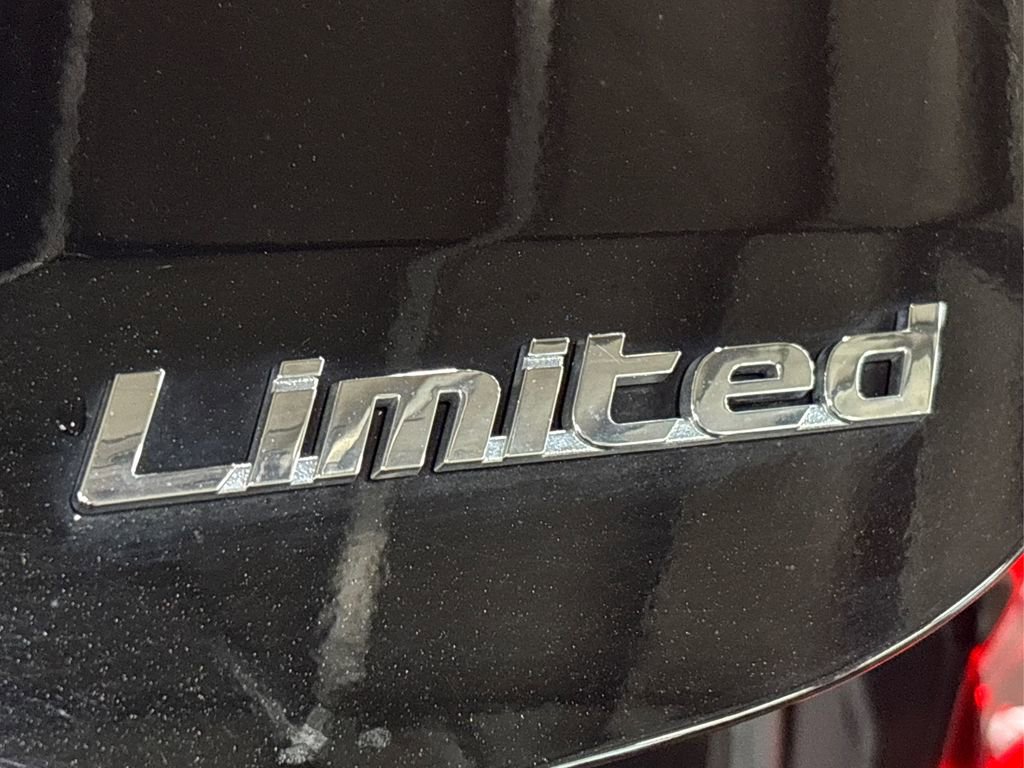 Used 2019 Hyundai Elantra Limited image 14