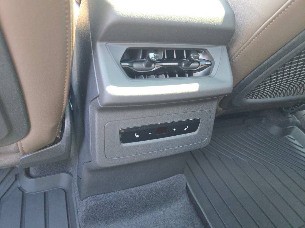 New 2027 Audi Q6 e-tron Prestige AWD/4WD image 16
