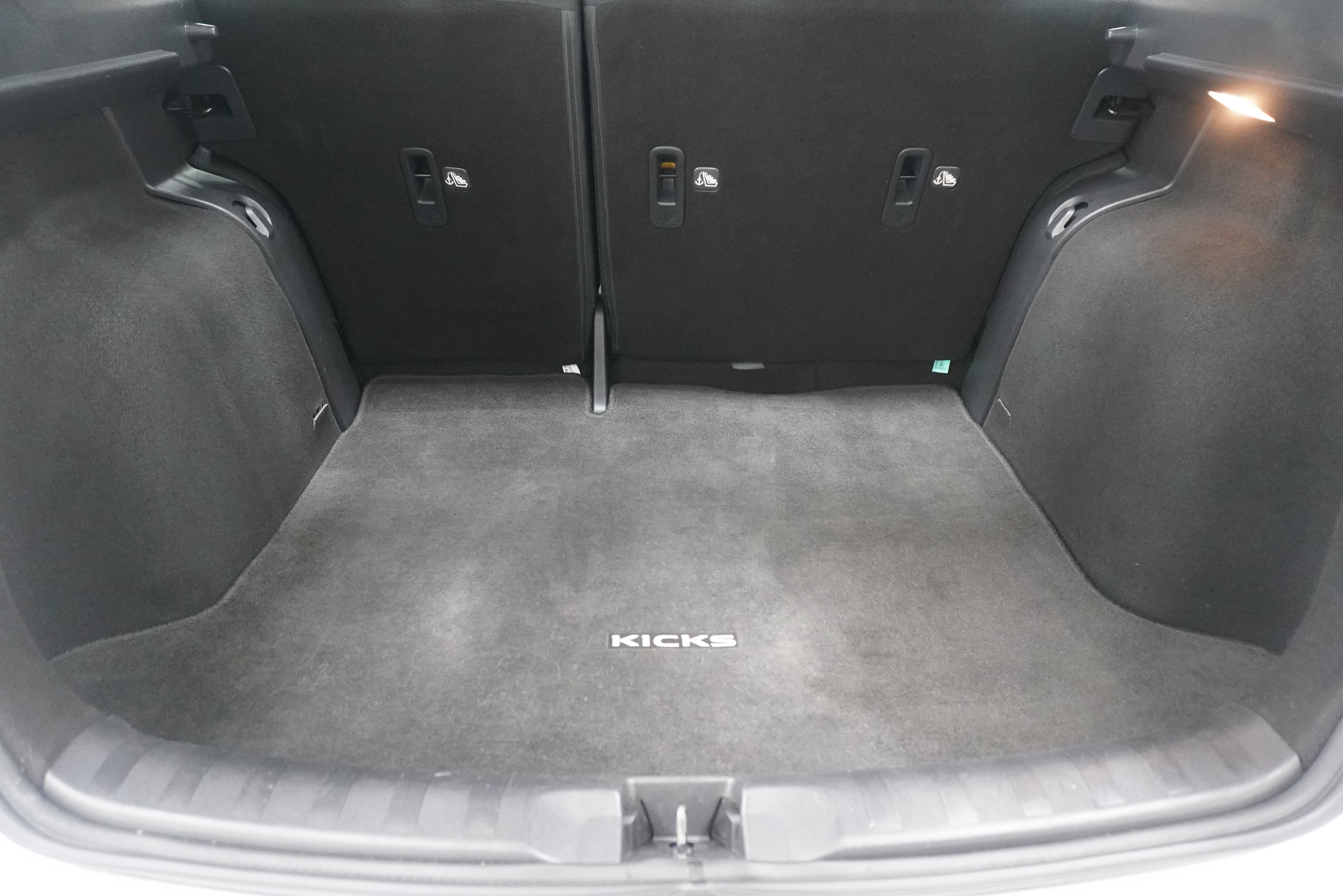 Used 2023 Nissan Kicks SV FWD image 21