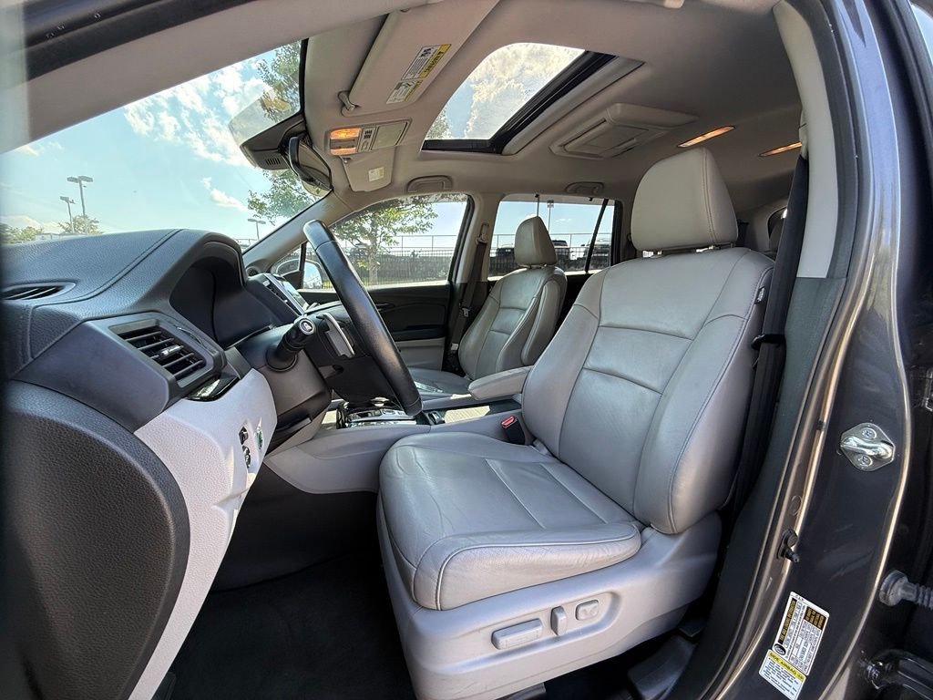Used 2016 Honda Pilot Touring image 16
