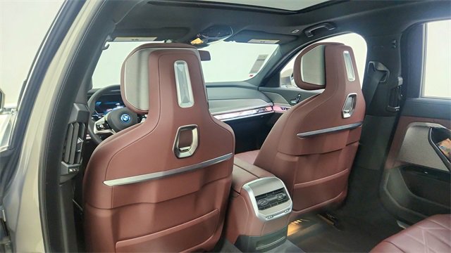 Used 2025 BMW i7 eDrive50 image 33