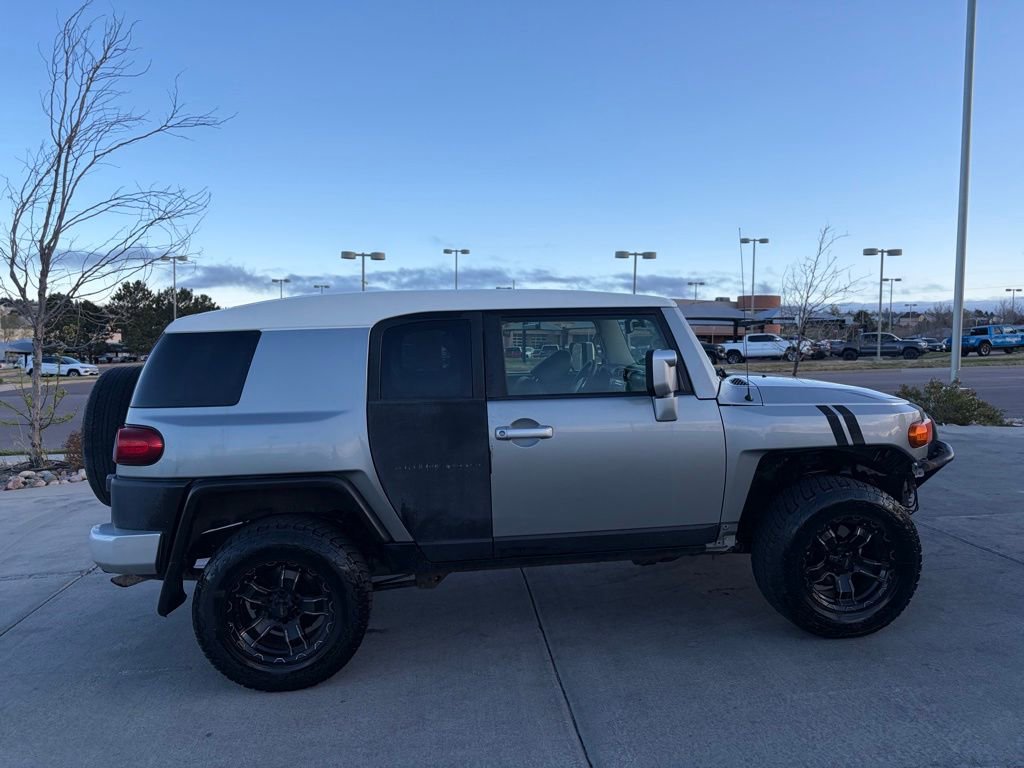 Used 2012 Toyota FJ Cruiser 4WD w/ Convenience Pkg image 7