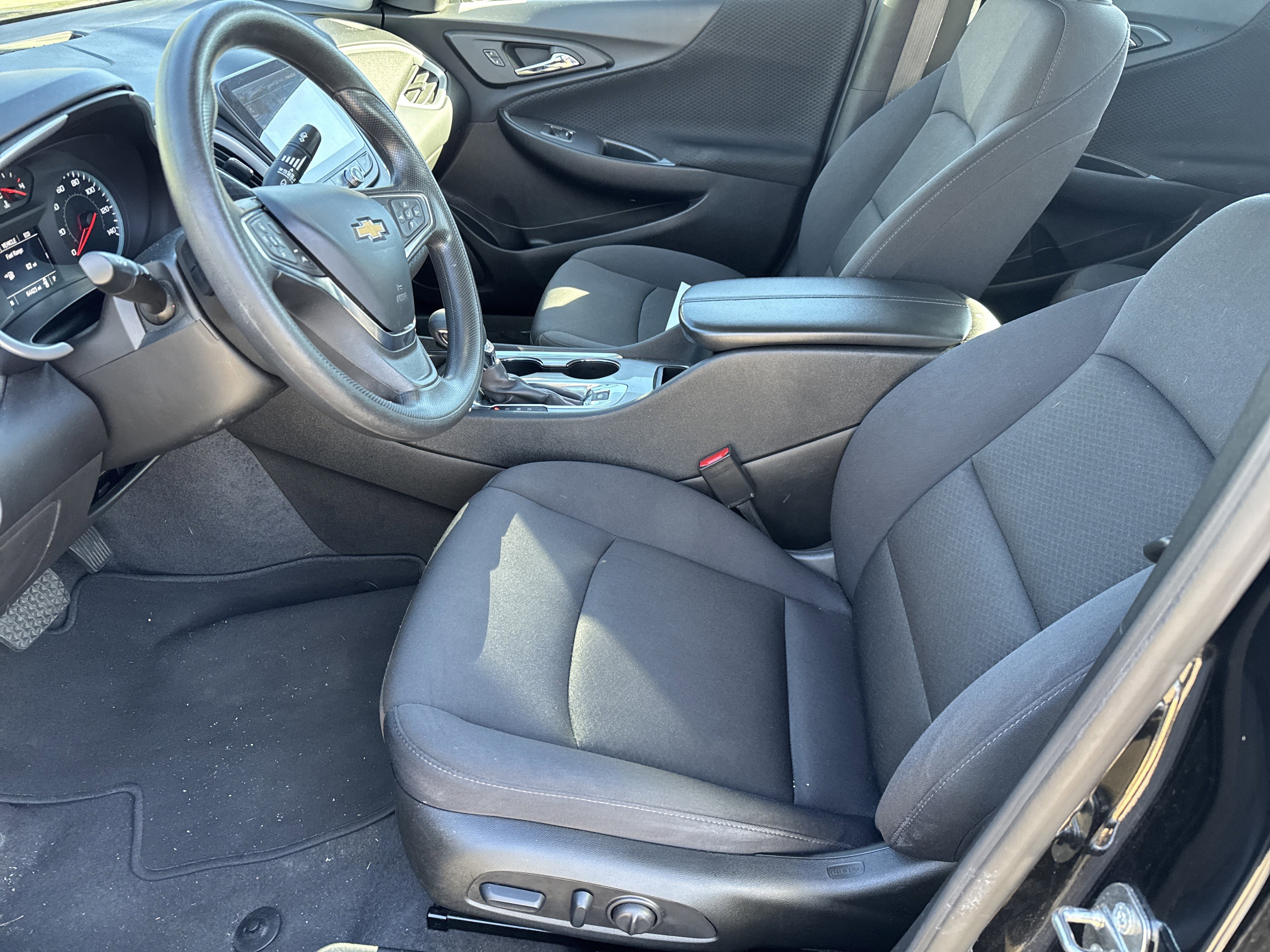 Used 2024 Chevrolet Malibu LT image 5