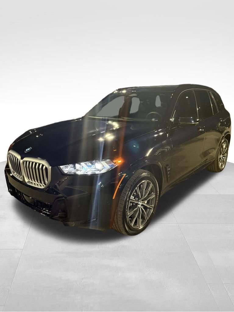 Used 2026 BMW X5 xDrive50e w/ M Sport Package image 2