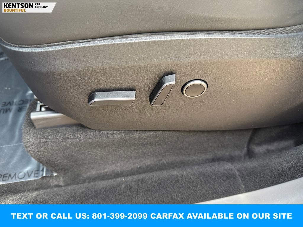 Used 2023 Tesla Model Y Long Range AWD/4WD image 27