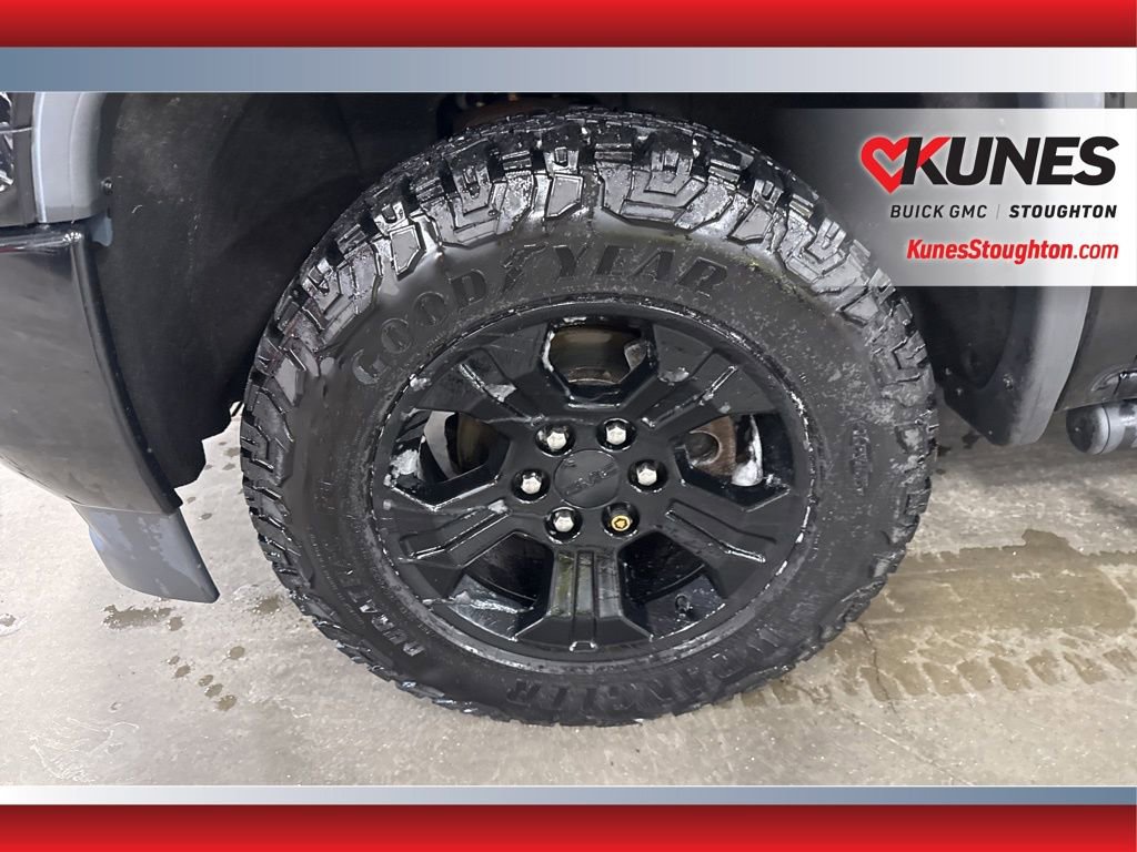 Used 2017 GMC Sierra 1500 SLT w/ All Terrain X Package image 15