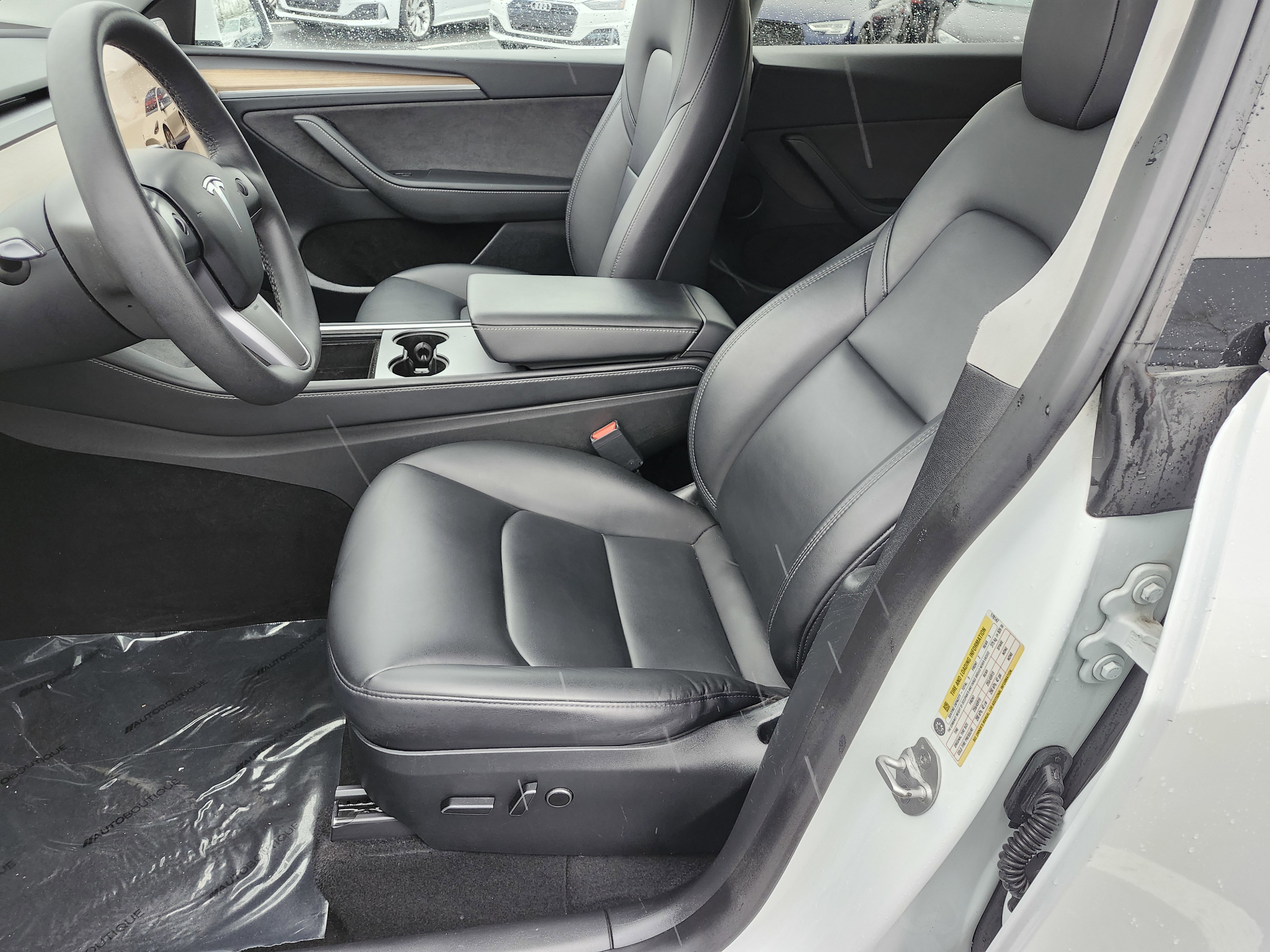 Used 2023 Tesla Model Y Long Range AWD/4WD image 23